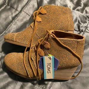 New Tom’s lace up ankle wedge booties.